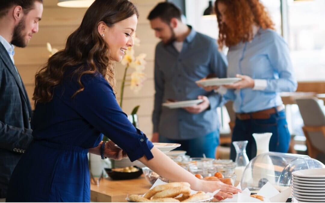 Catering till företagskickoff i Stockholm: tips, upplägg och menyer